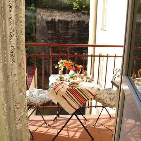 Retro Big With Two Balconies And Lift Апартаменты *
