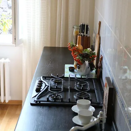 Apartment Retro Big With Two Balconies And Lift *