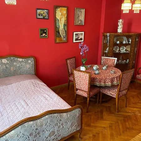 Апартаменты Retro Big With Two Balconies And Lift *